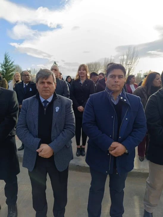 Claudio-Vidal-en-el-Dia-de-la-Independencia-desde-Lago-Posadas-federalismo-6-548x728 Claudio-Vidal-en-el-Dia-de-la-Independencia-desde-Lago-Posadas-federalismo-6-548x728