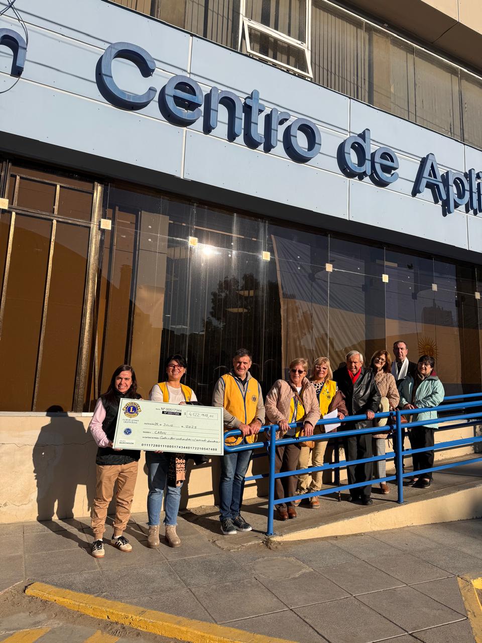  Entrega de aporte solidario de los Clubes de Leones, de la zona norte de Santa Cruz y Sur de Chubut