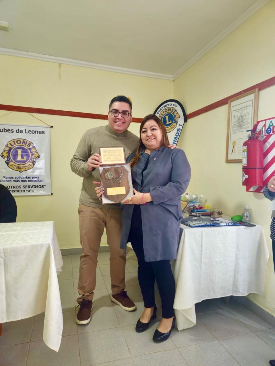  El Presidente del Club, Boris Rodríguez, junto a la protesorera Silvana Perea