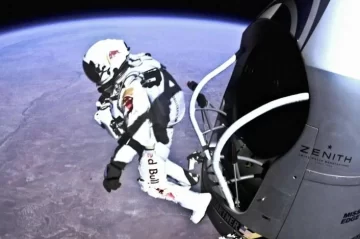 Murió Félix Baumgartner, el hombre que saltó desde la estratósfera, en un accidente de parapente Murió Félix Baumgartner, el hombre que saltó desde la estratósfera, en un accidente de parapente