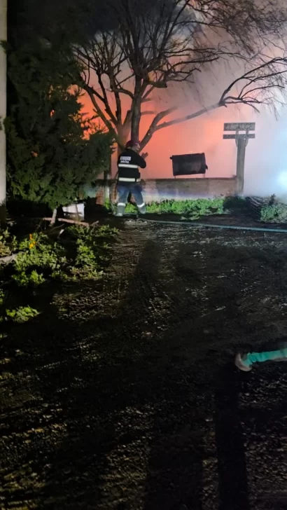 Incendio-en-Puerto-Deseado-un-joven-fue-hospitalizado-con-quemaduras-graves-2-410x728