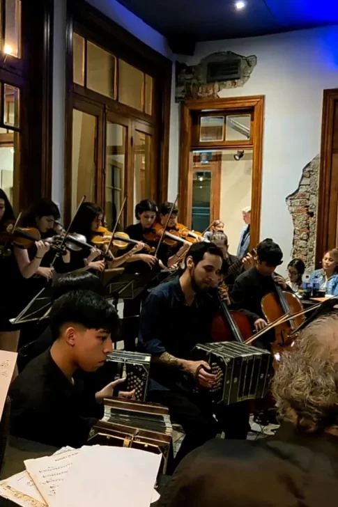 Villarreal integra la Orquesta Típica de Tango de la Escuela Provincial de Música Re Si.