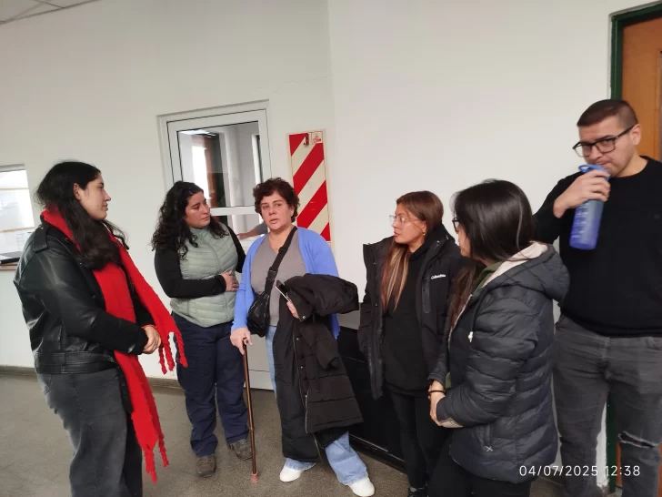  Sonia, rodeada de sus seres queridos. (FOTO: LAUTARO EZEQUIEL SANTANA).