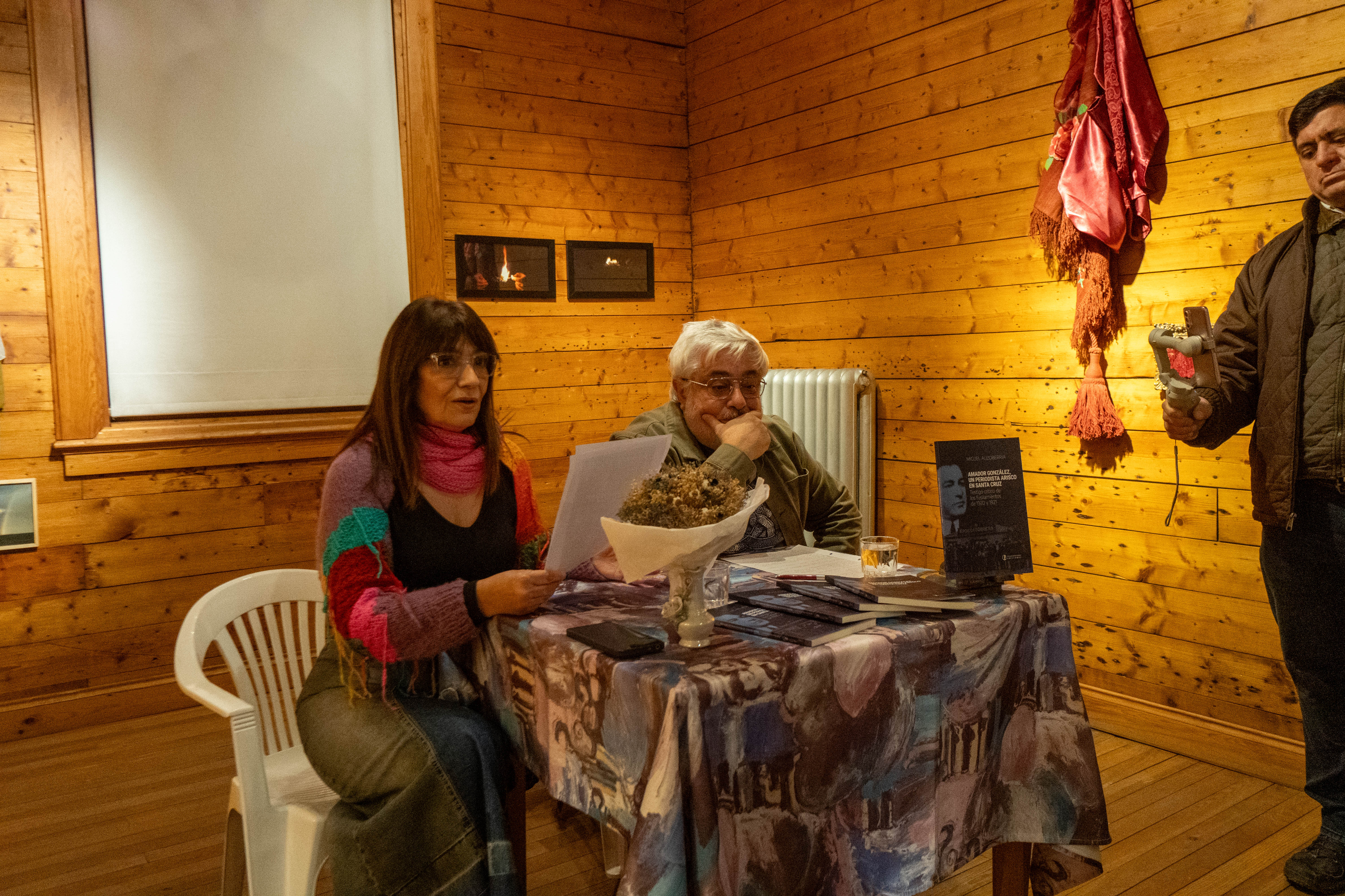  Susana Martínez realizó la presentación de Miguel Auzoberria. FOTO: LEANDRO FRANCO/ LA OPINIÓN AUSTRAL