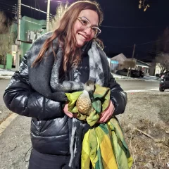 Rescataron a pato crestón que deambulaba en la calle