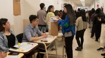 A un mes de las definiciones y con el objetivo de enamorar a los electores A un mes de las definiciones y con el objetivo de enamorar a los electores