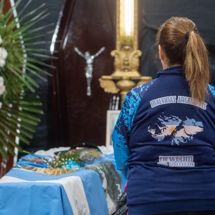 Fernando Alturria, el soldado eterno de Malvinas que Río Gallegos despidió con honores Fernando Alturria, el soldado eterno de Malvinas que Río Gallegos despidió con honores