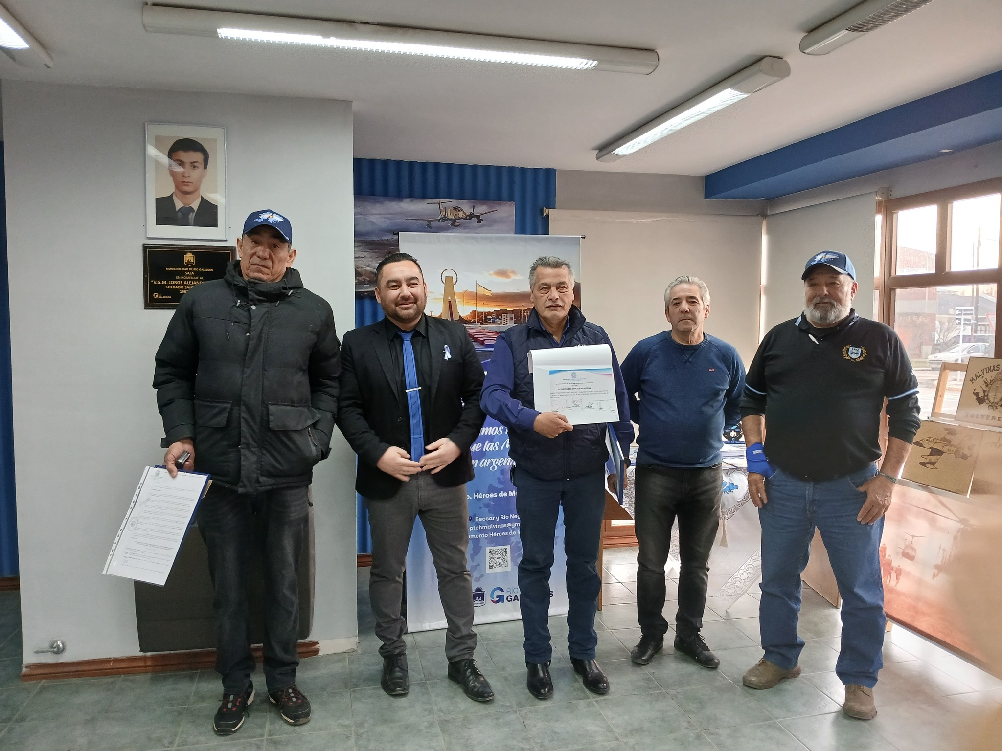  Virgilio Obando, el concejal Julio Arabena, Raúl Vázquez, Carlos Contreras y Eduardo Chorrero.