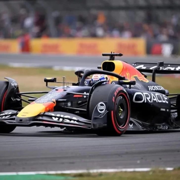 F1 Gran Bretaña 2025: Verstappen sorprendió con la pole en Silverstone y Colapinto cerró último tras un accidente