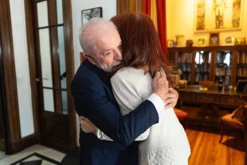 Cristina recibió a Lula y denunció una “deriva autoritaria”: “Quieren hacer de Argentina un experimento” Cristina recibió a Lula y denunció una “deriva autoritaria”: “Quieren hacer de Argentina un experimento”