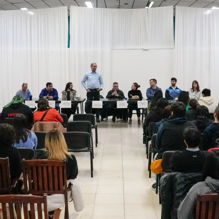 Estudiantes santacruceños se acercan al mundo del trabajo gracias a CGC y a Junior Achievement