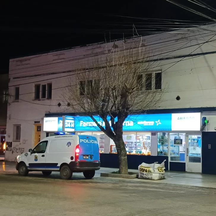 Un farmacéutico de Río Gallegos se desvaneció trabajando y murió en el hospital Un farmacéutico de Río Gallegos se desvaneció trabajando y murió en el hospital