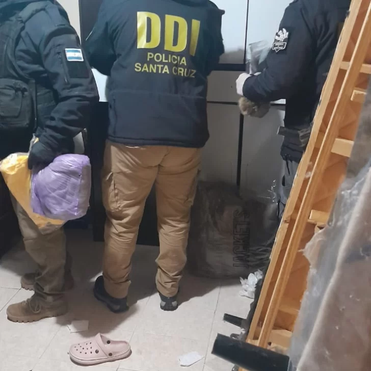 Allanaron una vivienda en Río Turbio por difusión de material de abuso infantil