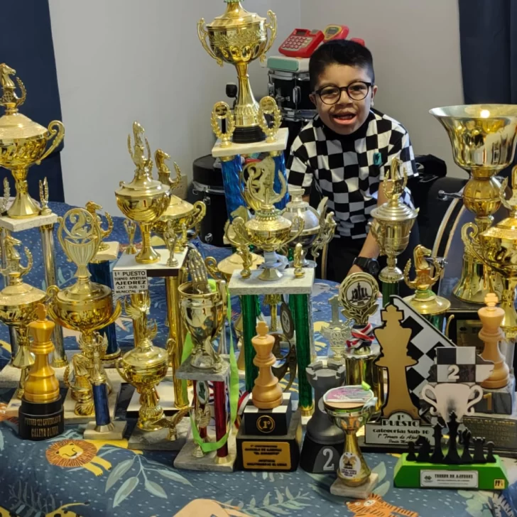 La historia de Caleb Mamani, el niño de Las Heras que desafía a los grandes del ajedrez La historia de Caleb Mamani, el niño de Las Heras que desafía a los grandes del ajedrez