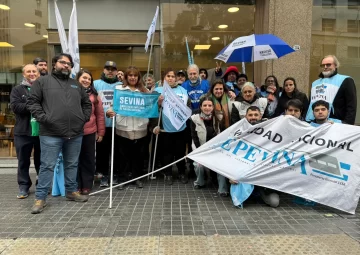 Viales advierten que la suspensión del cierre de Vialidad Nacional “no resuelve nada si el presupuesto sigue sin llegar” Viales advierten que la suspensión del cierre de Vialidad Nacional “no resuelve nada si el presupuesto sigue sin llegar”