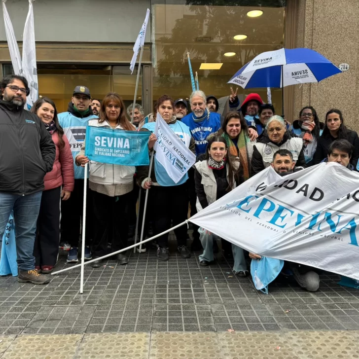 Viales advierten que la suspensión del cierre de Vialidad Nacional “no resuelve nada si el presupuesto sigue sin llegar” Viales advierten que la suspensión del cierre de Vialidad Nacional “no resuelve nada si el presupuesto sigue sin llegar”