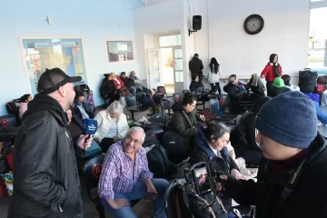 Tras la tragedia y la apertura de la Ruta 3, los pasajeros volvieron a subirse a los colectivos Tras la tragedia y la apertura de la Ruta 3, los pasajeros volvieron a subirse a los colectivos