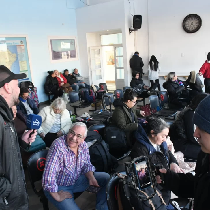 Tras la tragedia y la apertura de la Ruta 3, los pasajeros volvieron a subirse a los colectivos Tras la tragedia y la apertura de la Ruta 3, los pasajeros volvieron a subirse a los colectivos