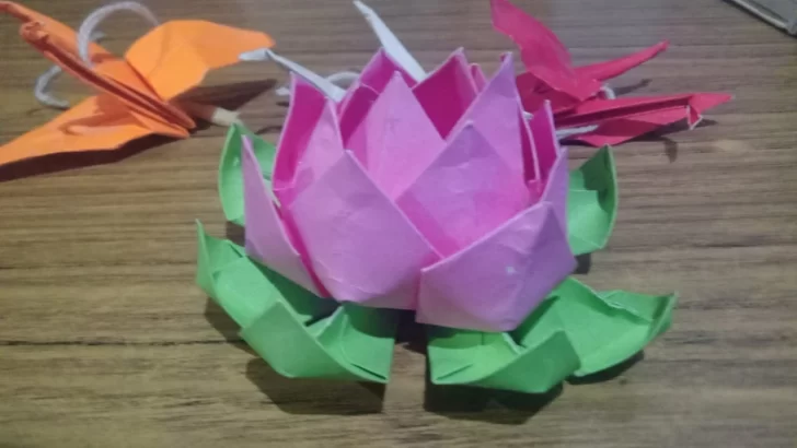  Una de las grullas que Exequiel le enseñó a hacer a Francisco. (FOTO: LA OPINIÓN AUSTRAL)