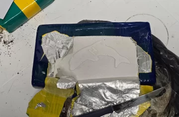 La historia detrás del camionero que estaba armado y le hallaron 15 kilos de cocaína en Caleta Olivia La historia detrás del camionero que estaba armado y le hallaron 15 kilos de cocaína en Caleta Olivia