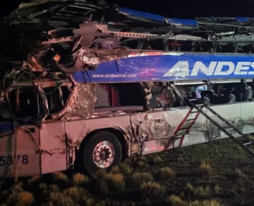 Cortaron el paso en la Ruta 3, entre Piedra Buena y Guer Aike, tras el trágico accidente Cortaron el paso en la Ruta 3, entre Piedra Buena y Guer Aike, tras el trágico accidente