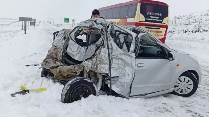 Choque fatal cerca de Punta Arenas: un padre y su hijo de 11 años murieron en el acto