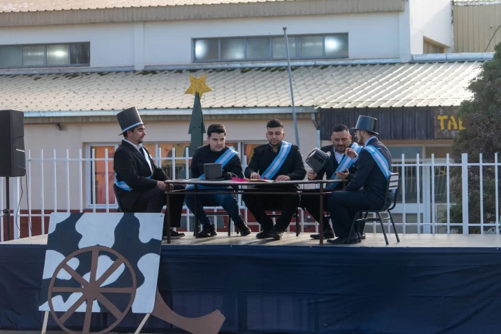 Jardín de Infantes N° 35 recreó la firma del acta de 1816