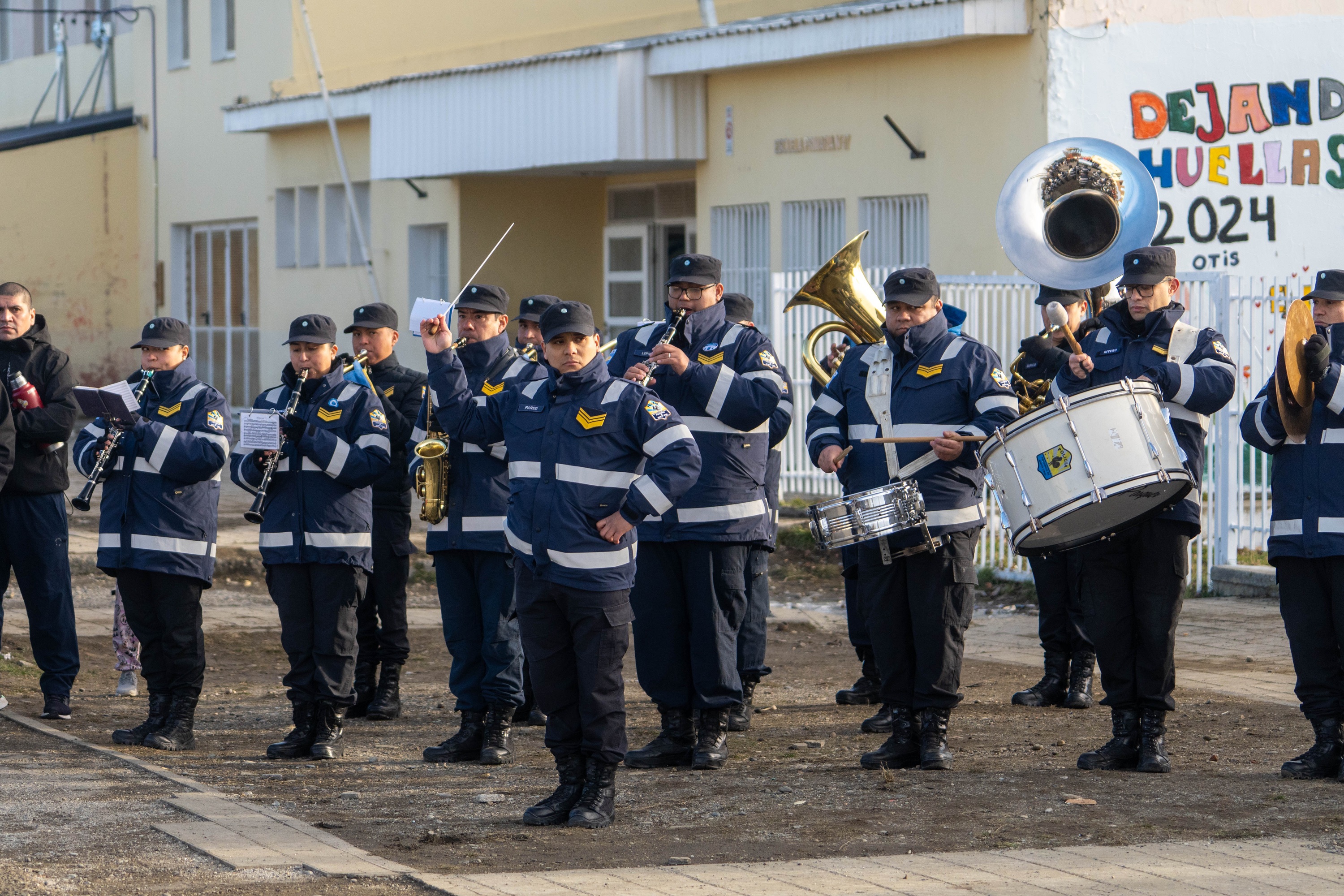  La Banda Musical de la Policía de Santa Cruz 