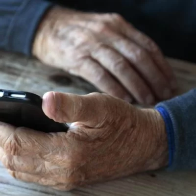 Una jubilada fue estafada por una suma millonaria: quiso acceder a descuentos de un supermercado Una jubilada fue estafada por una suma millonaria: quiso acceder a descuentos de un supermercado