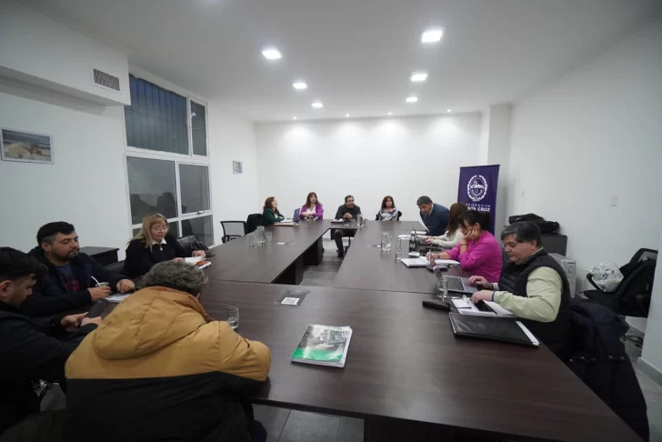 Paritaria Central: Gobierno propuso un 8% de recupero salarial trimestral y hay cuarto intermedio