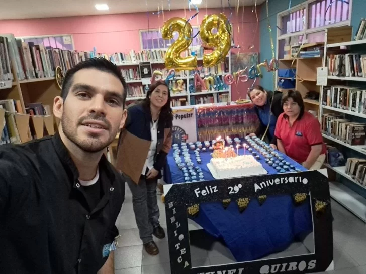 La Biblioteca Kunfi Quirós celebró sus 29 años promoviendo la lectura y el compromiso cultural con los vecinos