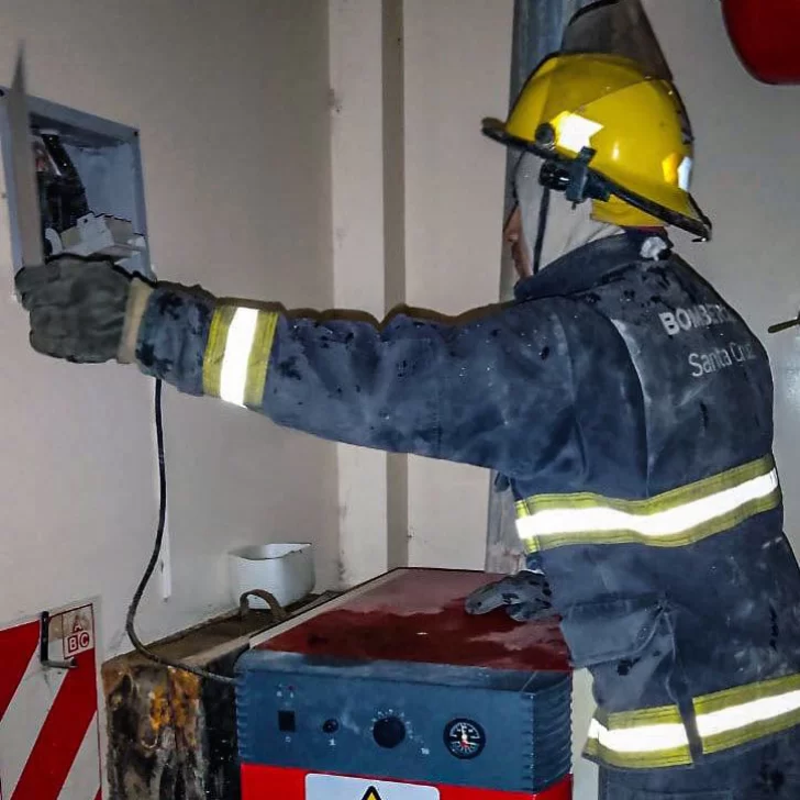 Bomberos controlaron una fuga de vapor en el puesto sanitario local Bomberos controlaron una fuga de vapor en el puesto sanitario local