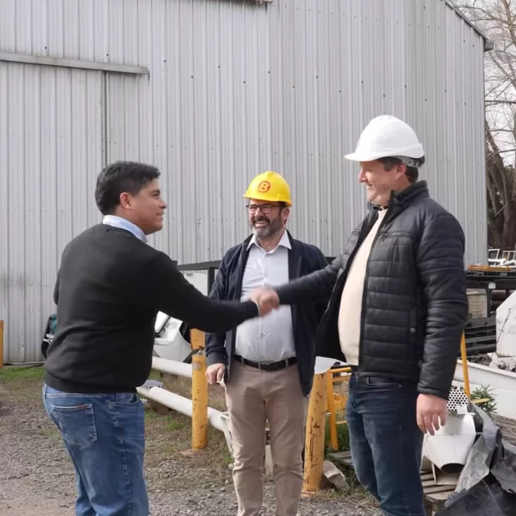 Claudio Vidal supervisó la construcción de la primera planta de alimento balanceado para Santa Cruz