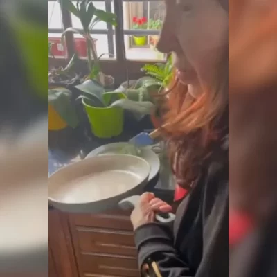 Viral: el video de Cristina Kirchner cocinando durante su arresto domiciliario