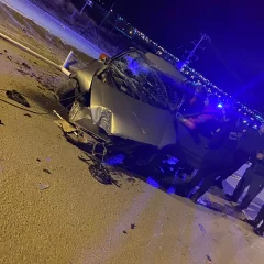 Volcó un auto cerca del Hospital SAMIC de El Calafate y dos personas fueron hospitalizadas