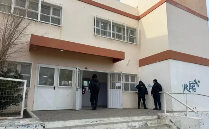 “Los chicos están muy asustados”, amenazas de ataques es una escuela por presunto caso de bullying
