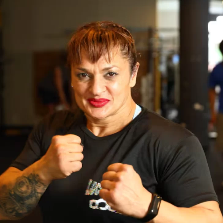 Alejandra “Locomotora” Oliveras fue internada de urgencia tras sufrir un ACV en Santa Fe Alejandra “Locomotora” Oliveras fue internada de urgencia tras sufrir un ACV en Santa Fe