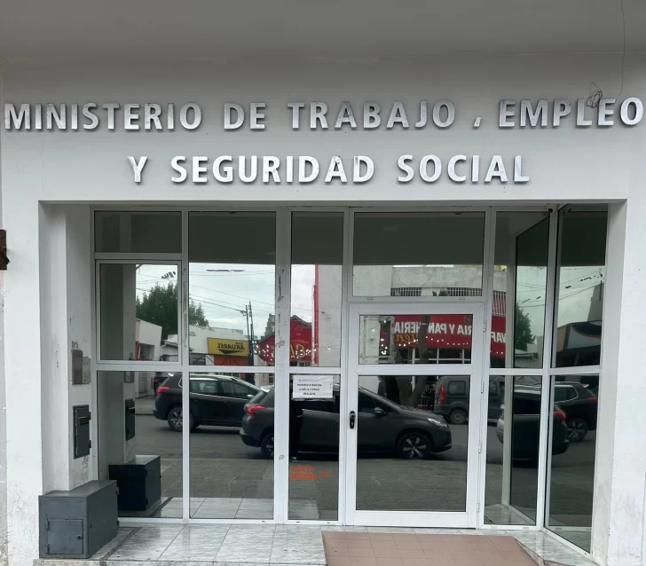 Con sueldos en caída en todo el país, los docentes de Santa Cruz están a la cima del porcentual