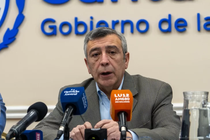 El Gobierno de Santa Cruz explicó los alcances de la cesión de áreas petroleras maduras de YPF a Fomicruz