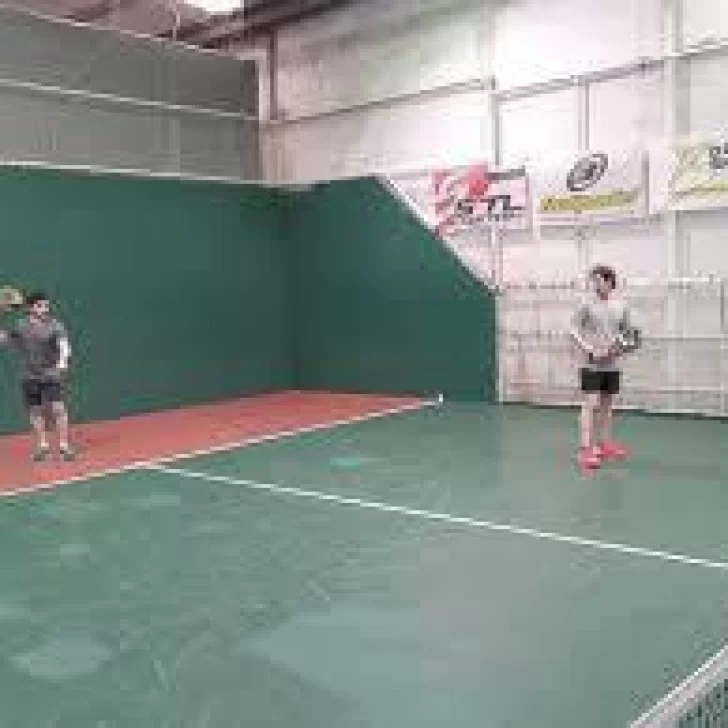 Se juega torneo Patagónico de Padel en el complejo deportivo Diaz Se juega torneo Patagónico de Padel en el complejo deportivo Diaz