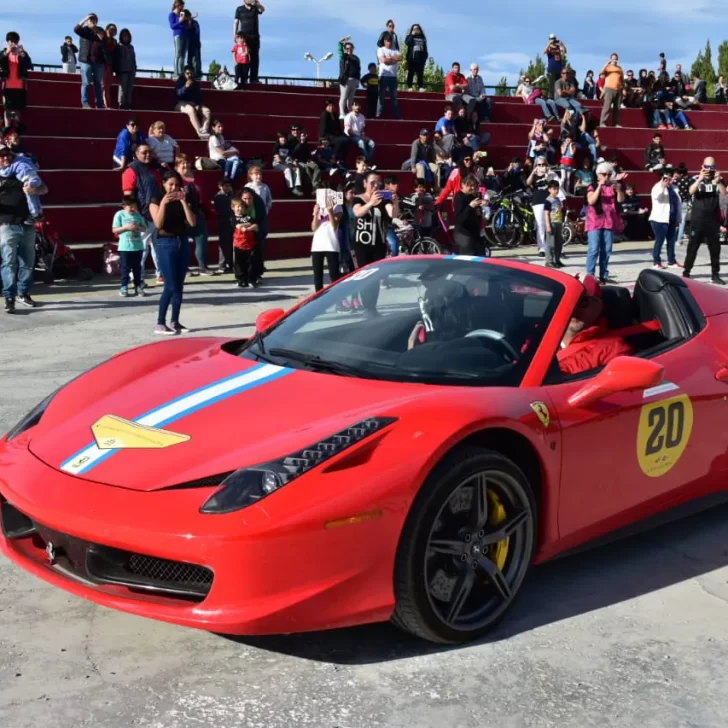 Unas 60 unidades Ferrari pasearán por El Calafate en el mes de noviembre Unas 60 unidades Ferrari pasearán por El Calafate en el mes de noviembre