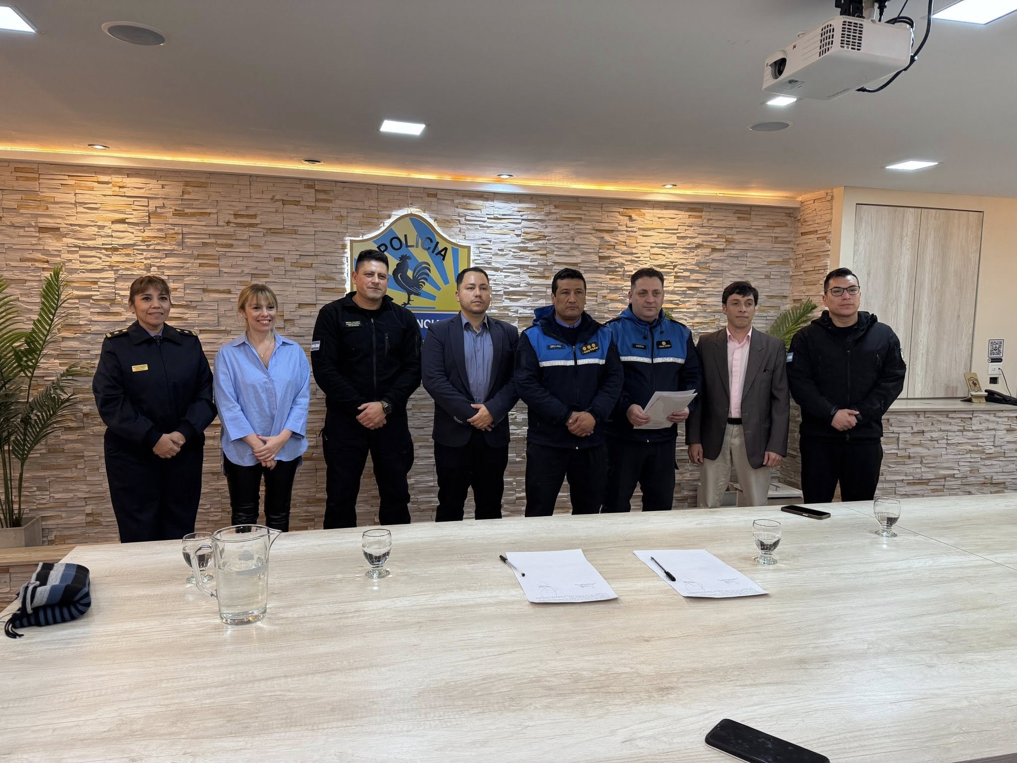  Policía de Santa Cruz: histórico control físico y médico a todos los efectivos.