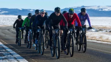 Dura prueba de Mountain Bike de invierno Dura prueba de Mountain Bike de invierno