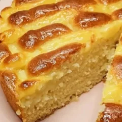 Receta de torta matera con crema pastelera, una preparación dulce ideal para compartir