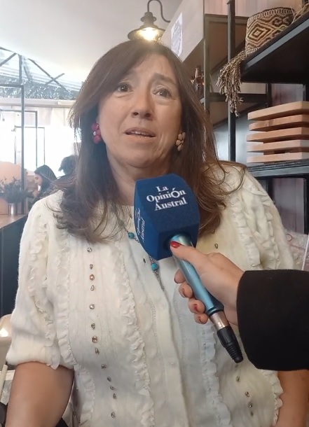 Rosario Brochero, diseñadora textil de Santa Cruz: entre la Lana y el legado del cura Brochero