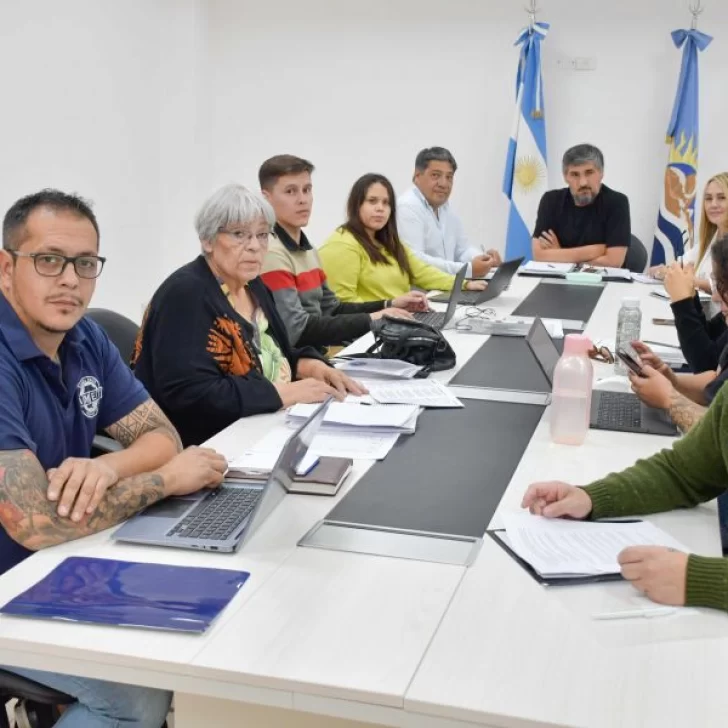 Paritaria docente: desde AMET piden achicar la brecha salarial del 40% respecto al costo de vida Paritaria docente: desde AMET piden achicar la brecha salarial del 40% respecto al costo de vida
