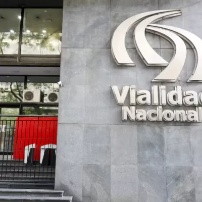 El Gobierno planea disolver Vialidad Nacional y trasladaría el control del tránsito a Gendarmería