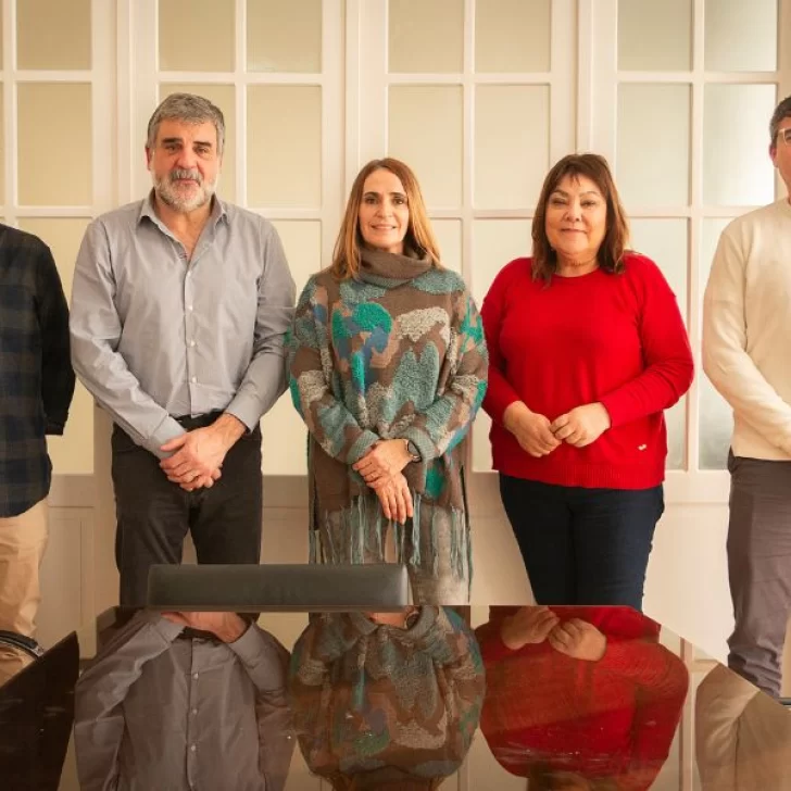 Producción y Santa Cruz Puede articulan acciones para reactivar la pesca en Puerto San Julián Producción y Santa Cruz Puede articulan acciones para reactivar la pesca en Puerto San Julián