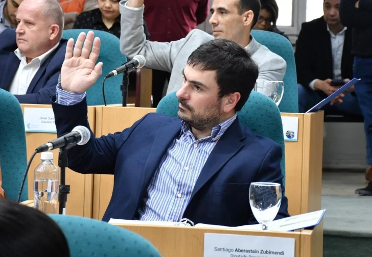  Santiago Aberastain Zubimendi, diputado por Pueblo de Puerto Deseado.