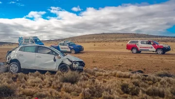 Perdió el control del auto y volcó cerca de Puerto San Julián: al hospital de manera preventiva Perdió el control del auto y volcó cerca de Puerto San Julián: al hospital de manera preventiva